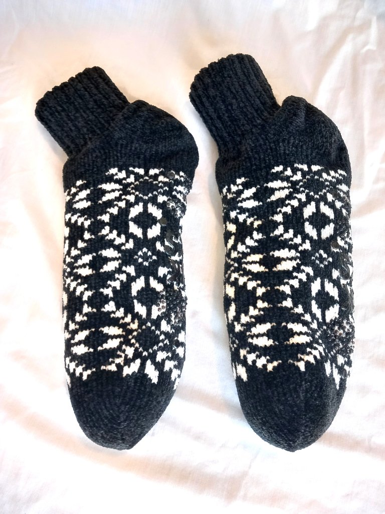 Muk Luks Cozy No Slip Slipper Socks